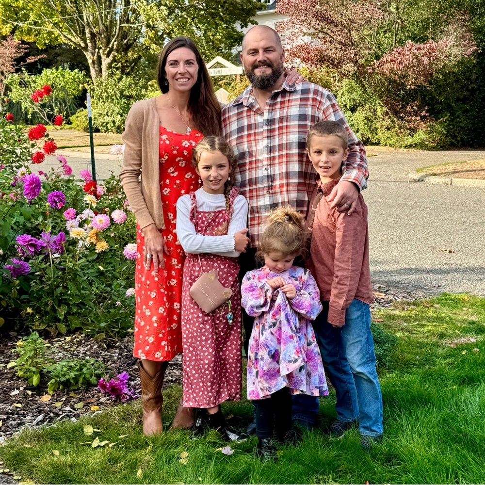 Meet Your Posher Laura Here!